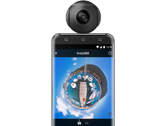Insta360-Air-with-phone